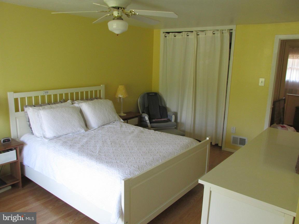 132 North Cottage Road Sterling, VA 20164 - Photo 17 of 21 Bedroom (Master)