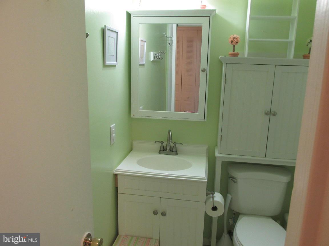 132 North Cottage Road Sterling, VA 20164 - Photo 21 of 21 Bath