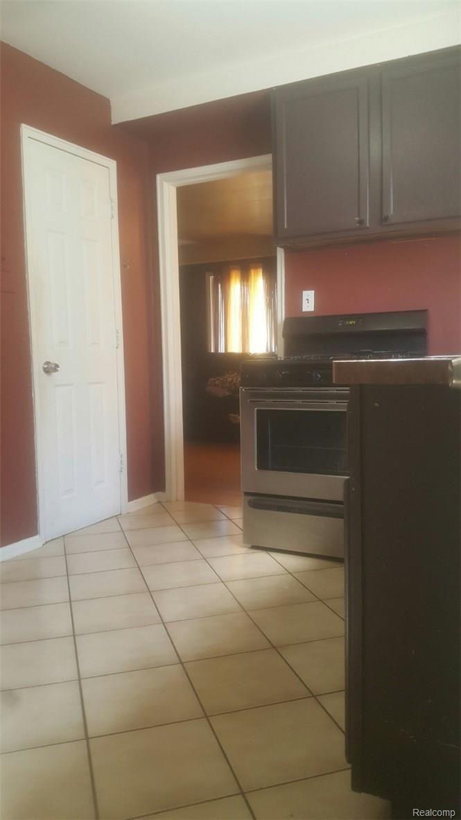 20013 Evergreen Road Detroit, MI 48219 - Photo 5 of 9 evergrn7.jpg