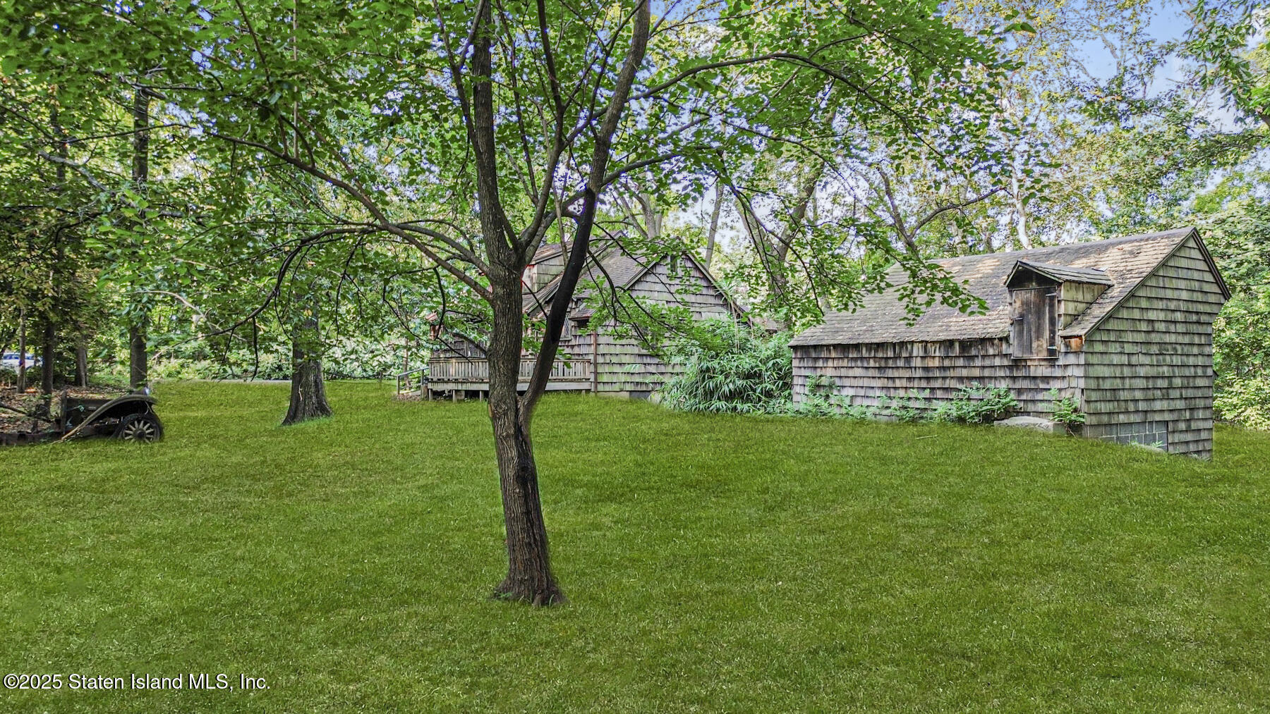 777-805 Willowbrook Road Staten Island, NY 10314 - Photo 9 of 12 a view of a park with large trees