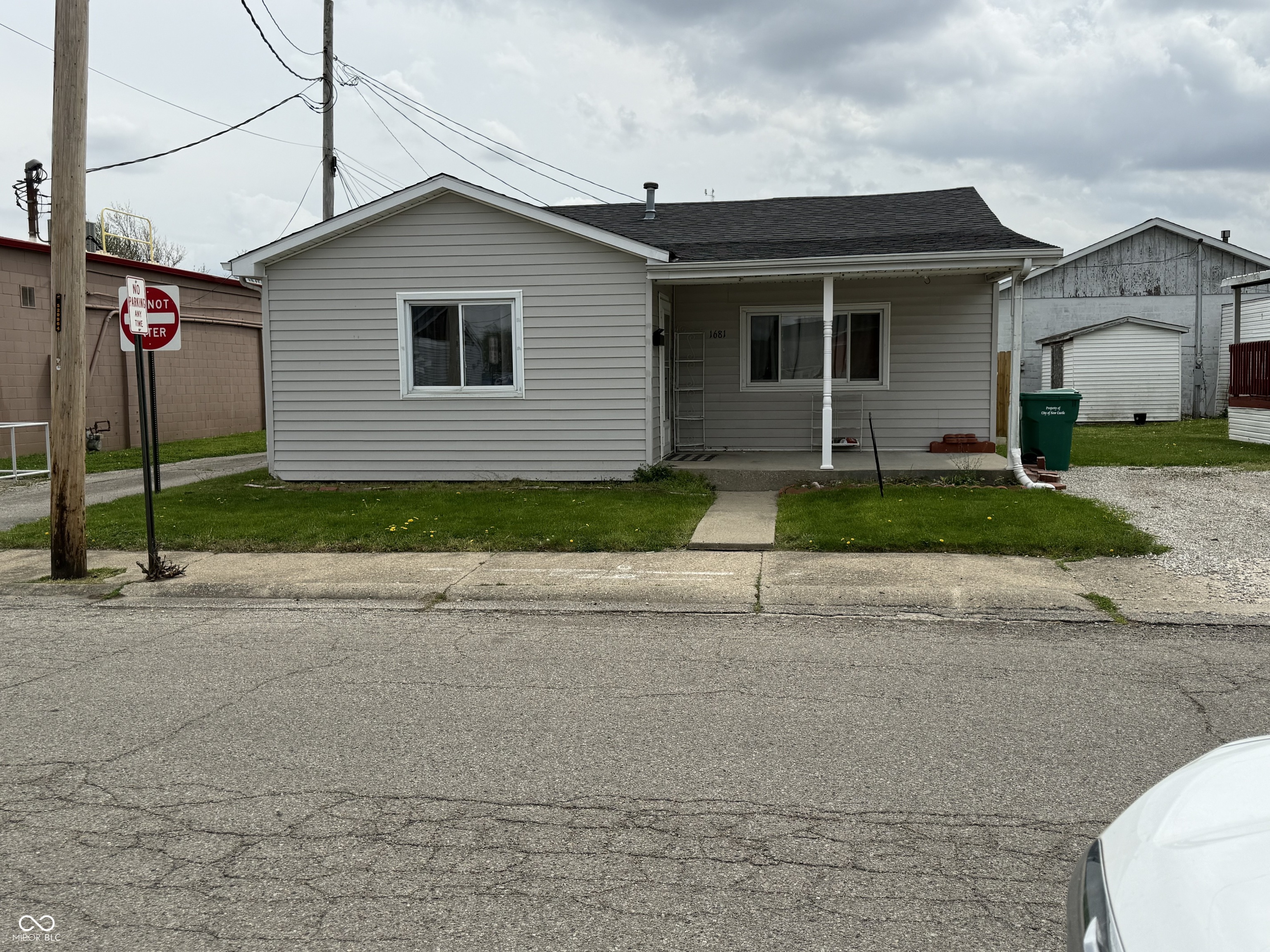 1681 R Avenue New Castle, IN 47362 - Photo 2 of 20