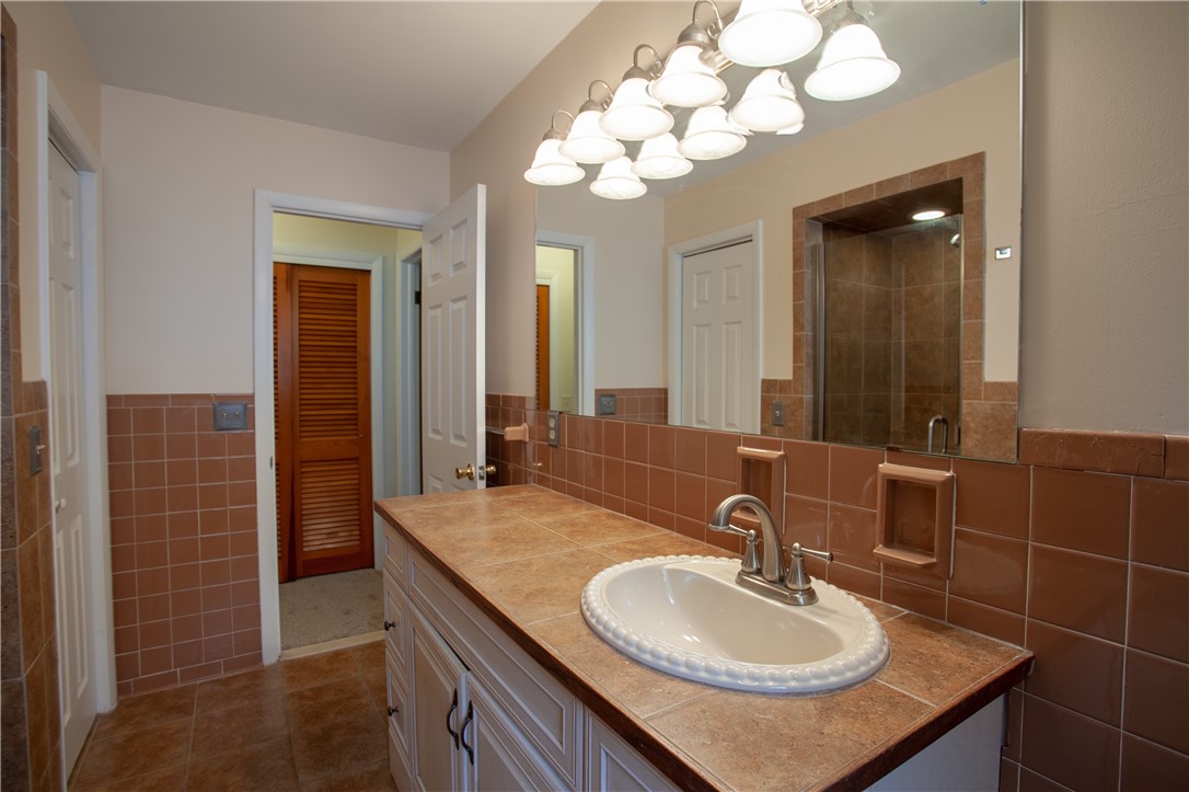 151 Edgebrook Lane Irondequoit, NY 14617 - Photo 33 of 50