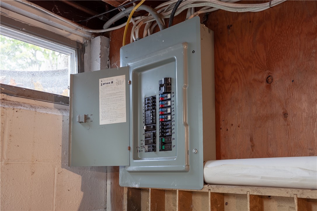 151 Edgebrook Lane Irondequoit, NY 14617 - Photo 43 of 50