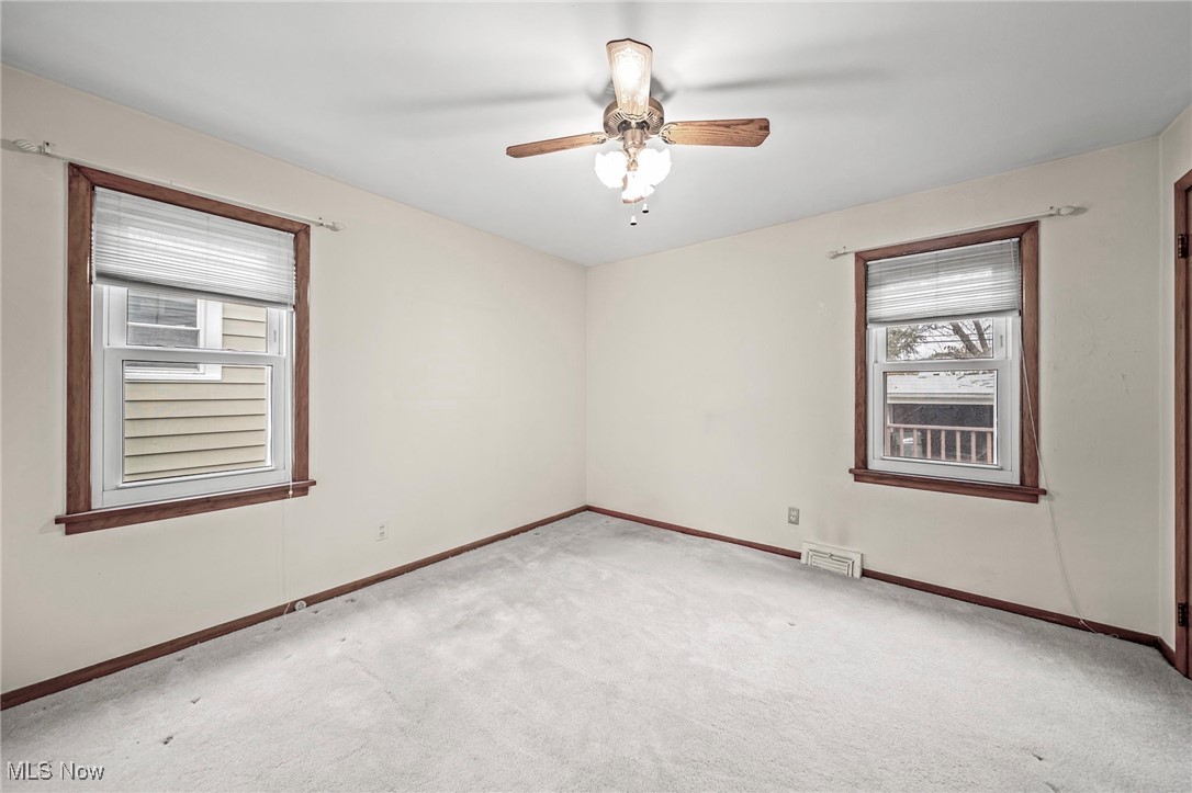 1199 Mayfield Ridge Road Cleveland, OH 44124 - Photo 10 of 20
