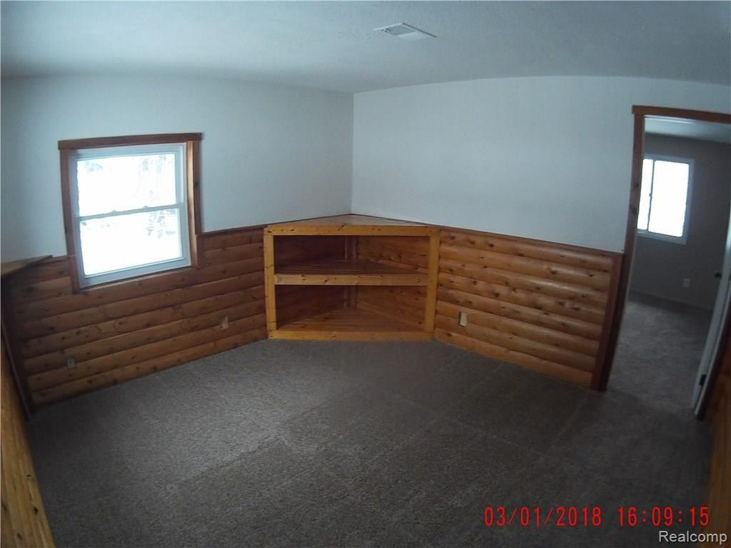 1385 East Maple Road Milford, MI 48381 - Photo 16 of 22 2018_0301_160916_016.JPG