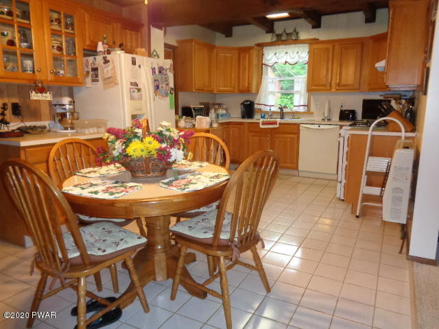 7 Roamingwood Road Lake Ariel, PA 18436 - Photo 10 of 15