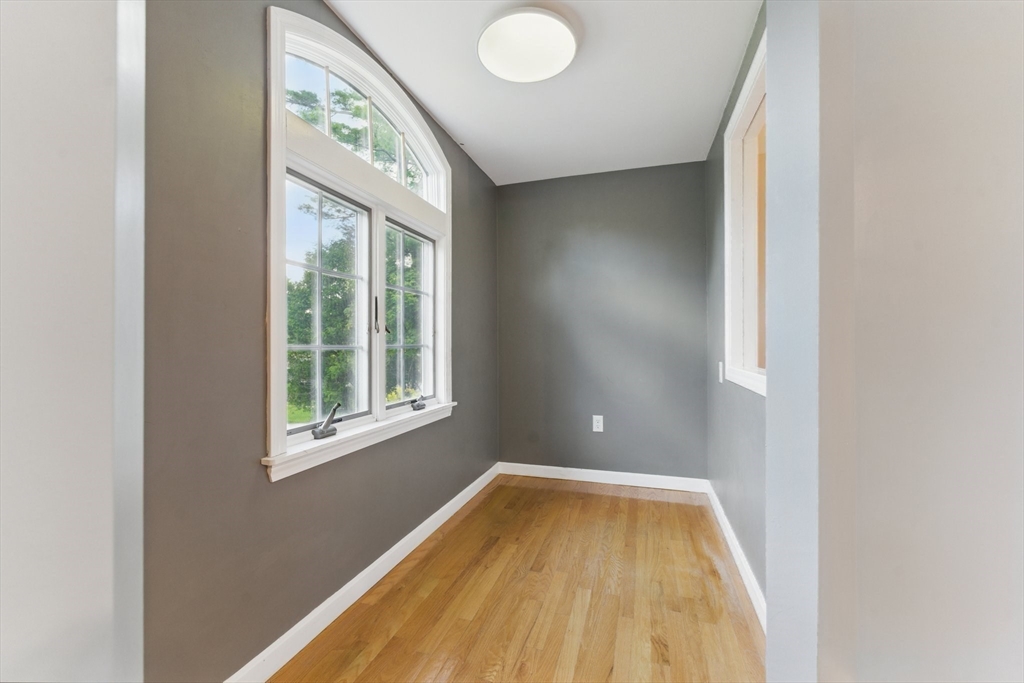 6 Willow Park Wellesley, MA 02481 - Photo 28 of 37 an empty room with a window