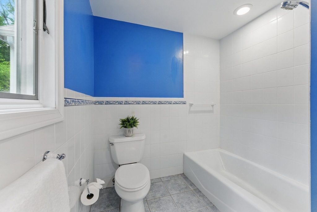 6 Willow Park Wellesley, MA 02481 - Photo 34 of 37 a bathroom with a toilet and a bathtub