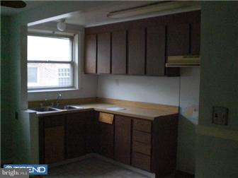 311 Maypole Road Upper Darby, PA 19082 - Photo 2 of 12