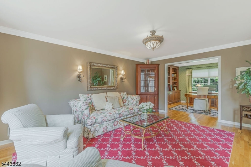 5 Pinewood Lane Warren, NJ 07059 - Photo 4 of 45