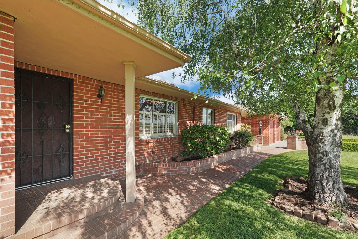 2489 Beecher Road Stockton, CA 95215 - Photo 4 of 41