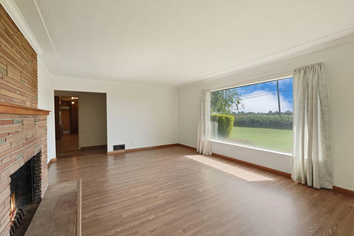 2489 Beecher Road Stockton, CA 95215 - Photo 8 of 41