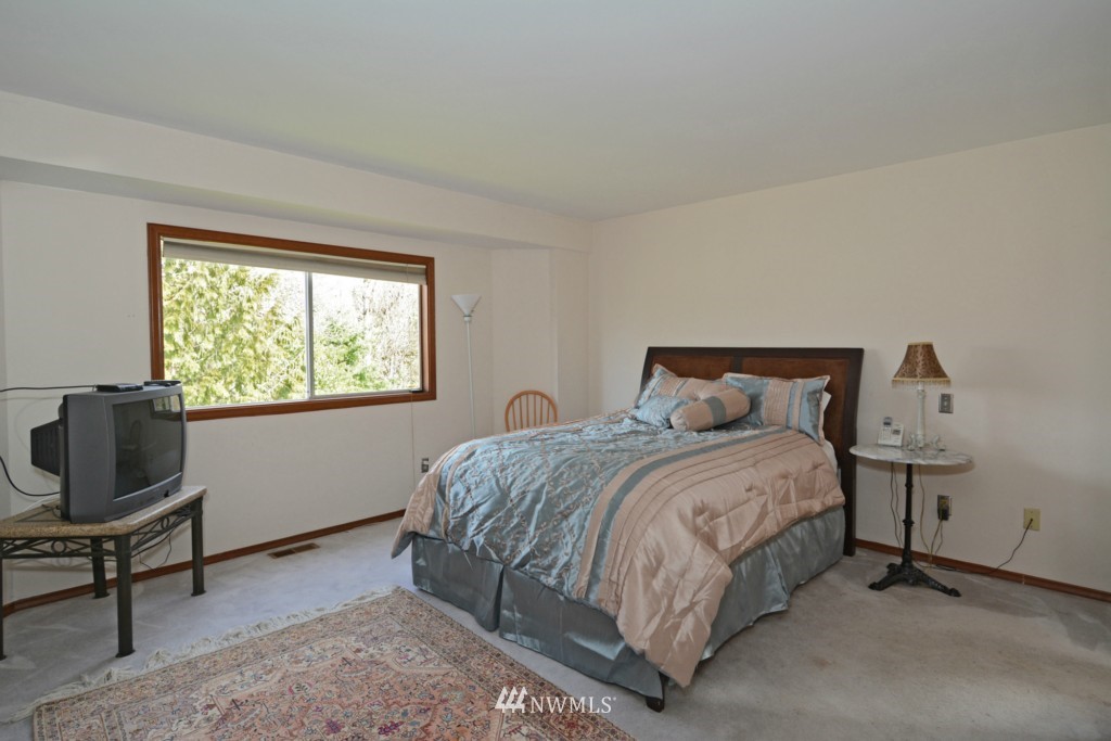 2529 238th Place Southeast Bothell, WA 98021 - Photo 13 of 24