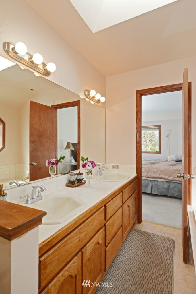 2529 238th Place Southeast Bothell, WA 98021 - Photo 14 of 24