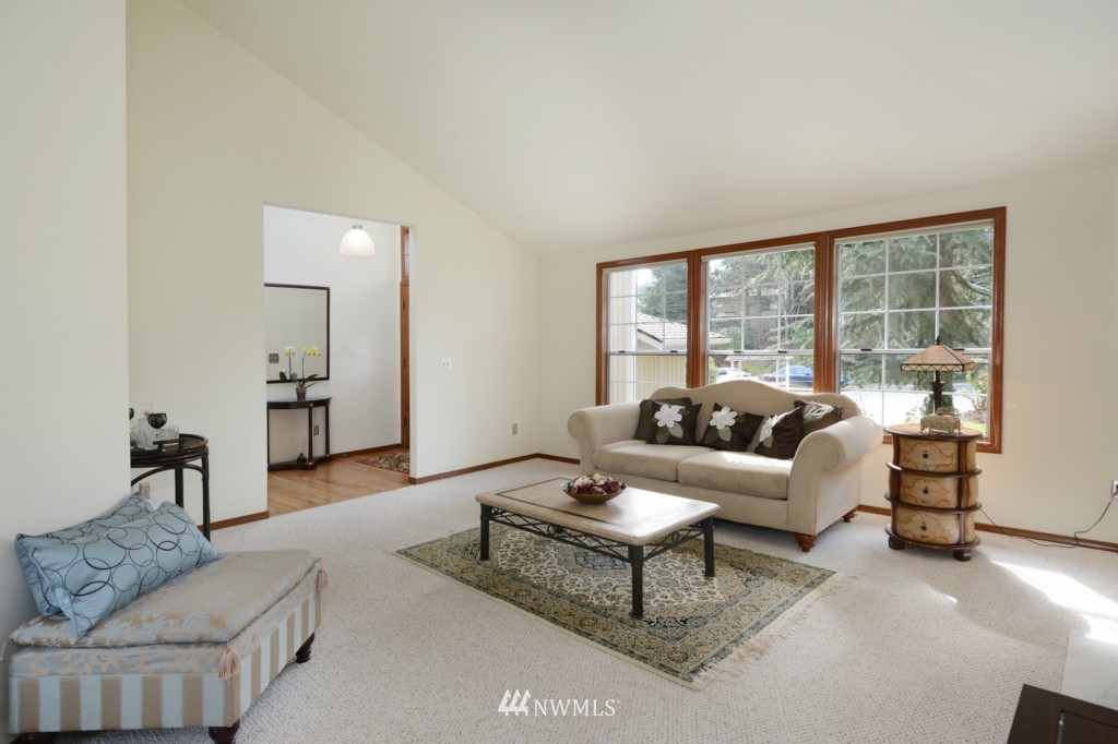 2529 238th Place Southeast Bothell, WA 98021 - Photo 3 of 24