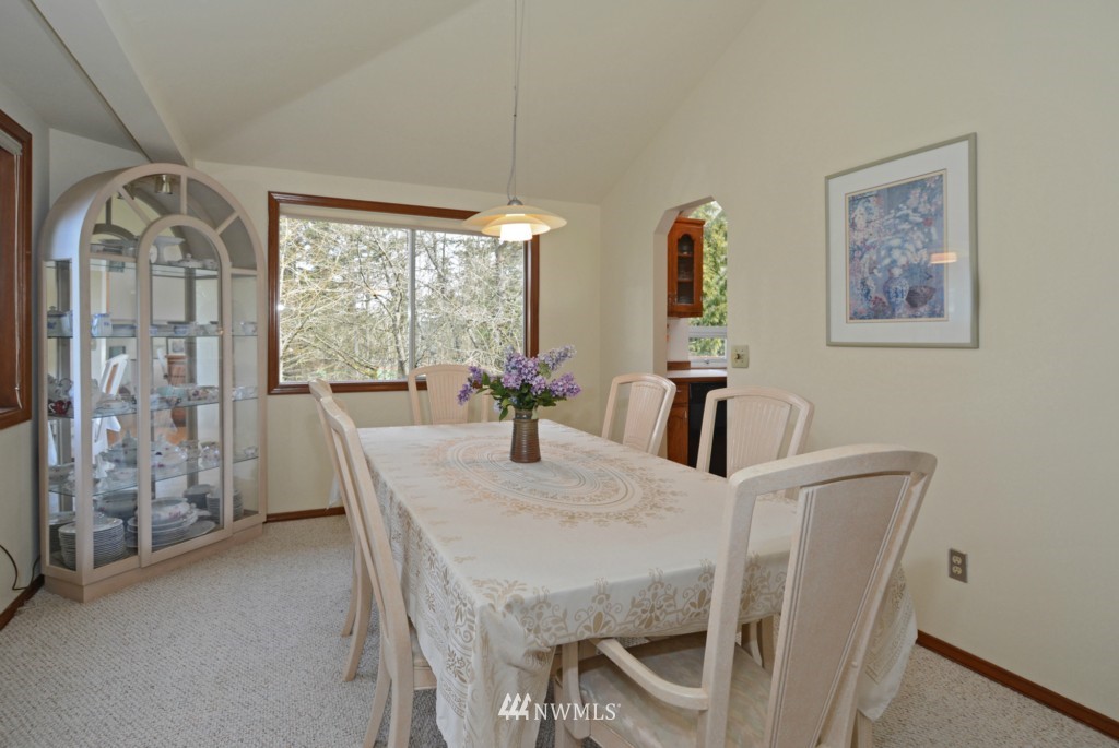 2529 238th Place Southeast Bothell, WA 98021 - Photo 5 of 24