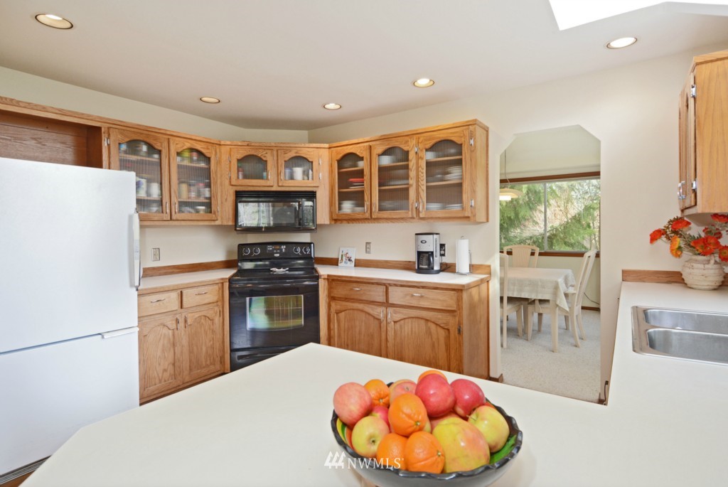 2529 238th Place Southeast Bothell, WA 98021 - Photo 7 of 24