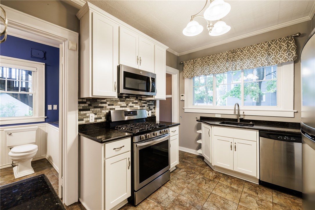 100 Highland Avenue, Unit 1 Rochester, NY 14620 - Photo 4 of 21