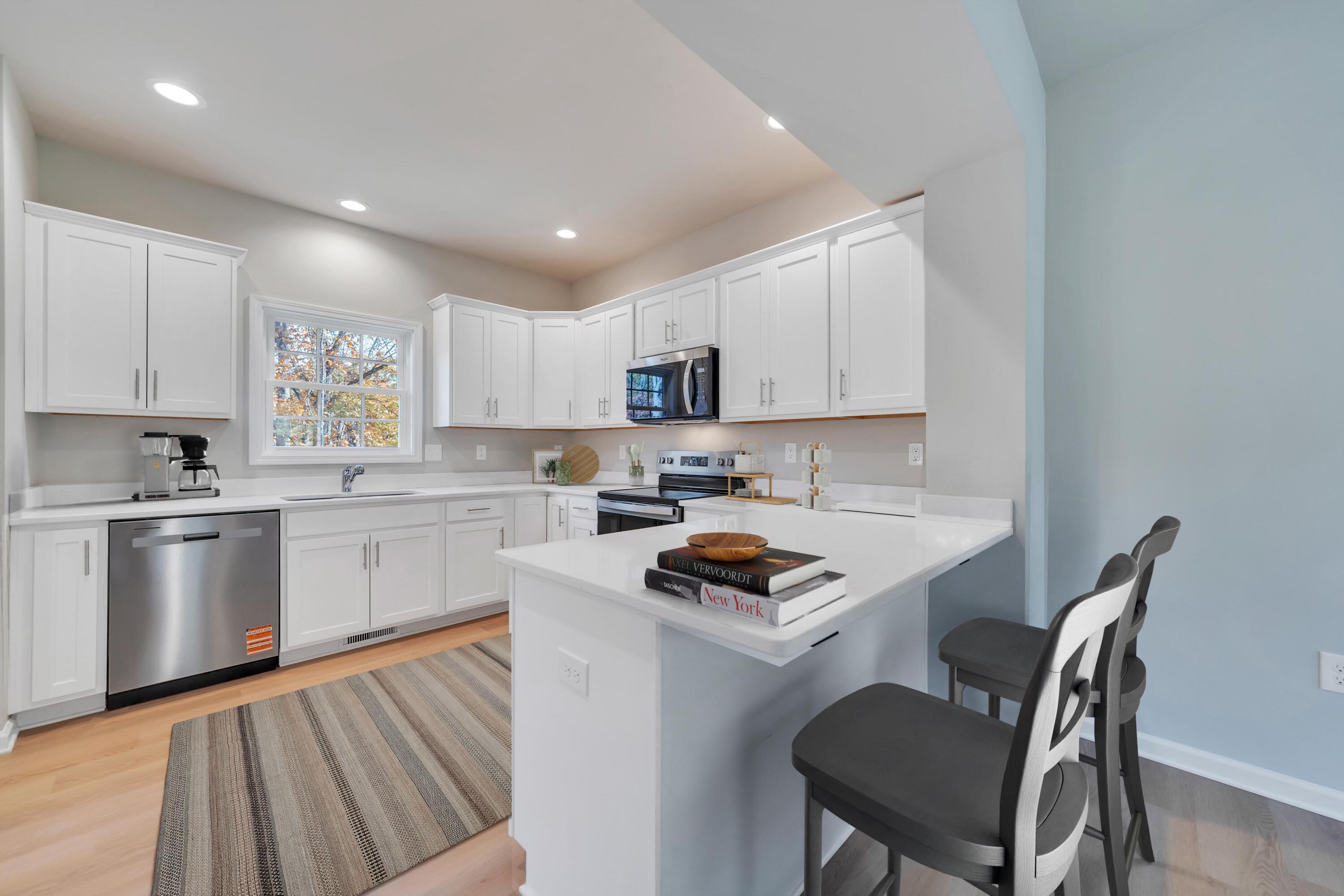 1109 Niagara Road Vinton, VA 24179 - Photo 8 of 43 07_Kitchen