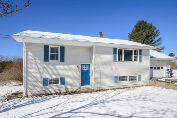 $389,000 | 18 Booker Street, Thomaston, ME 04861