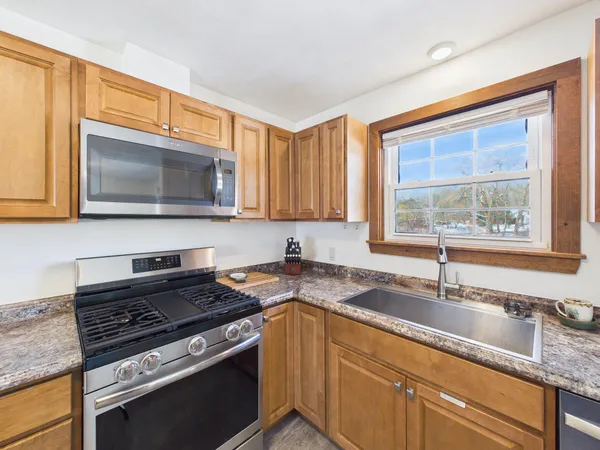 $379,000 | 18 Booker Street, Thomaston, ME 04861