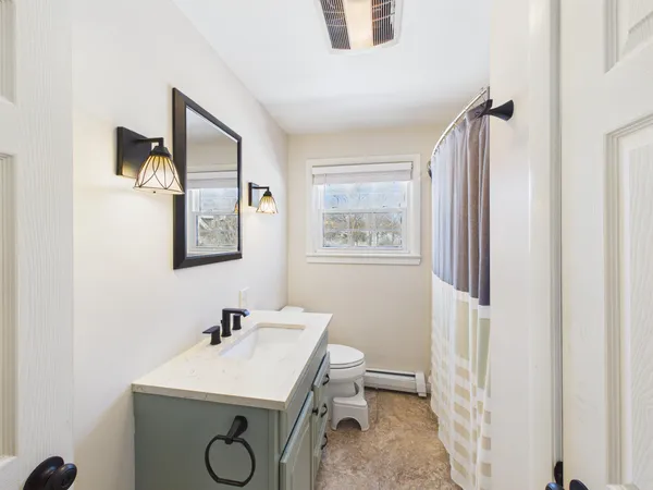 $379,000 | 18 Booker Street, Thomaston, ME 04861