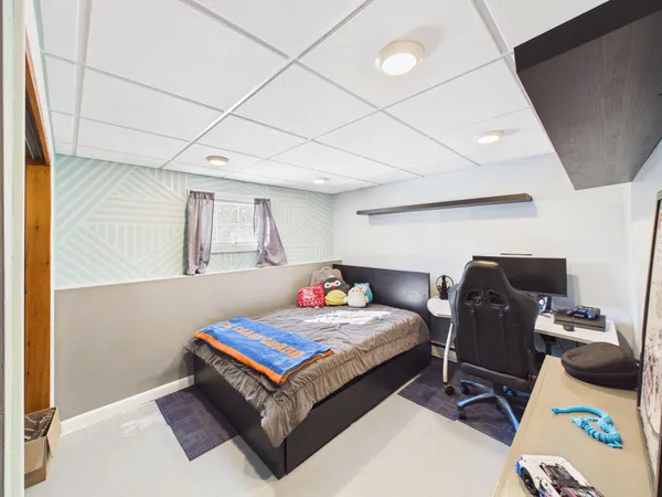 $379,000 | 18 Booker Street, Thomaston, ME 04861
