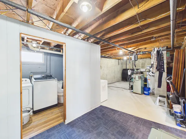$379,000 | 18 Booker Street, Thomaston, ME 04861