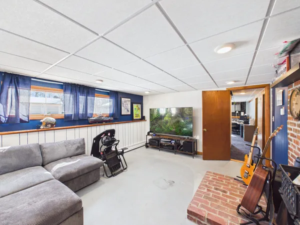 $379,000 | 18 Booker Street, Thomaston, ME 04861