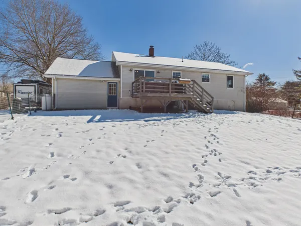 $379,000 | 18 Booker Street, Thomaston, ME 04861