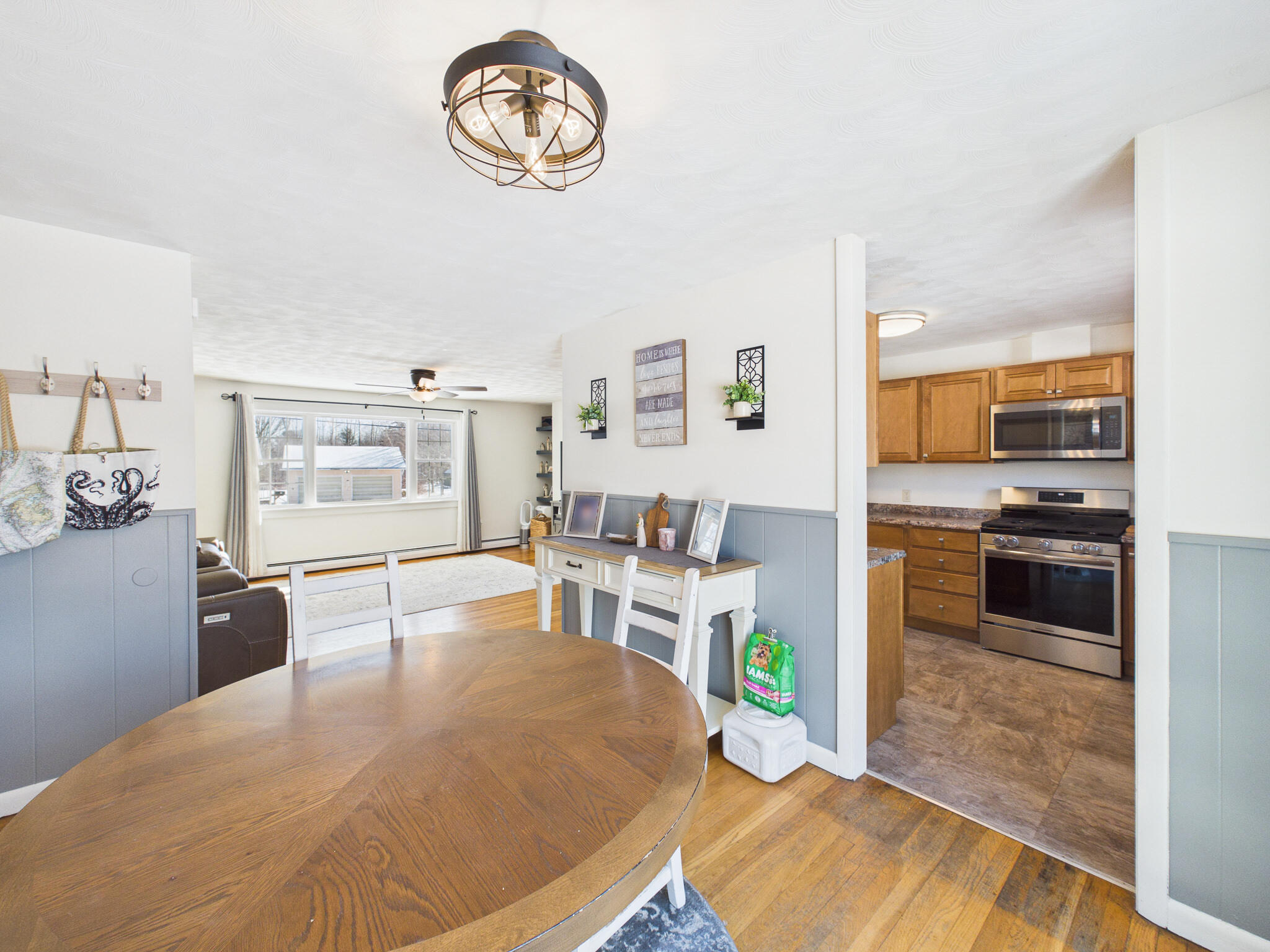 18 Booker Street Thomaston, ME 04861 - Photo 6 of 60 Stills-10