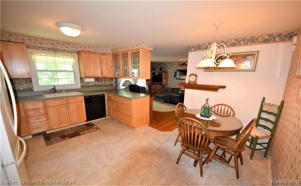 29999 Barwell Road Farmington Hills, MI 48334 - Photo 22 of 43