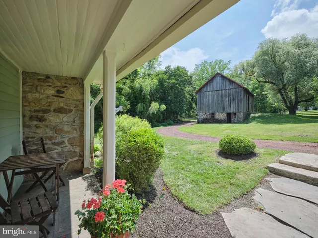 $825,000 | 2529 Gallows Hill Road, Kintnersville, PA 18930