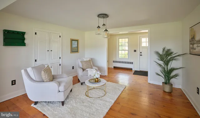 $825,000 | 2529 Gallows Hill Road, Kintnersville, PA 18930