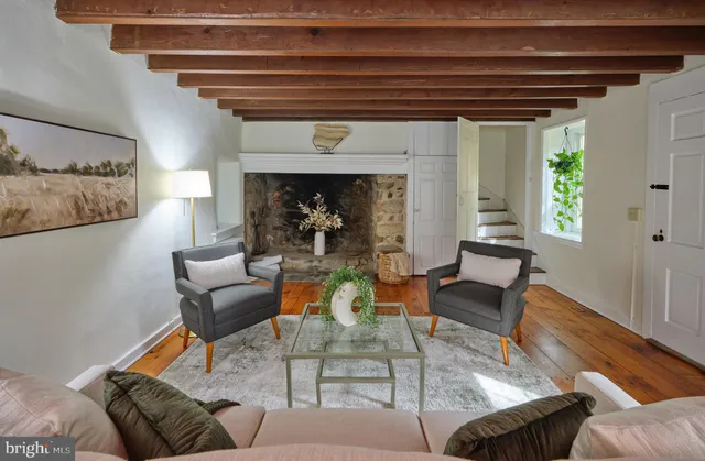 $825,000 | 2529 Gallows Hill Road, Kintnersville, PA 18930