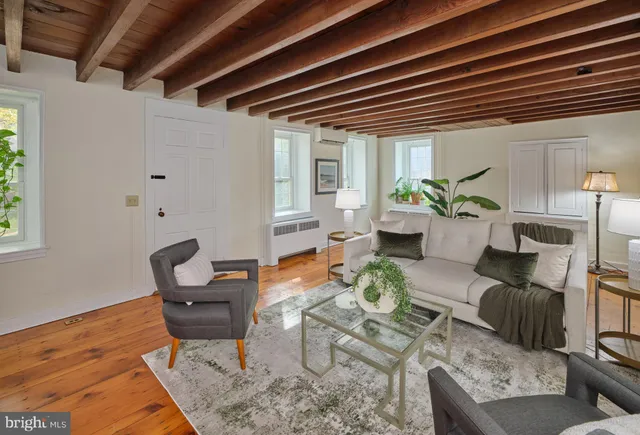 $825,000 | 2529 Gallows Hill Road, Kintnersville, PA 18930