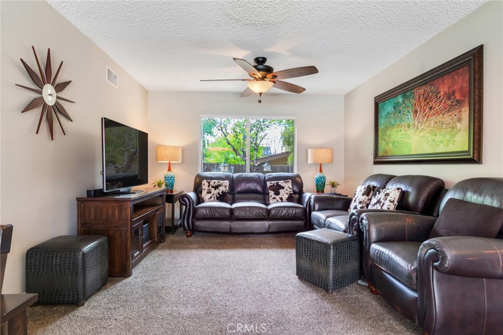130 Sunridge Way Redlands, CA 92373 - Photo 12 of 35 Den