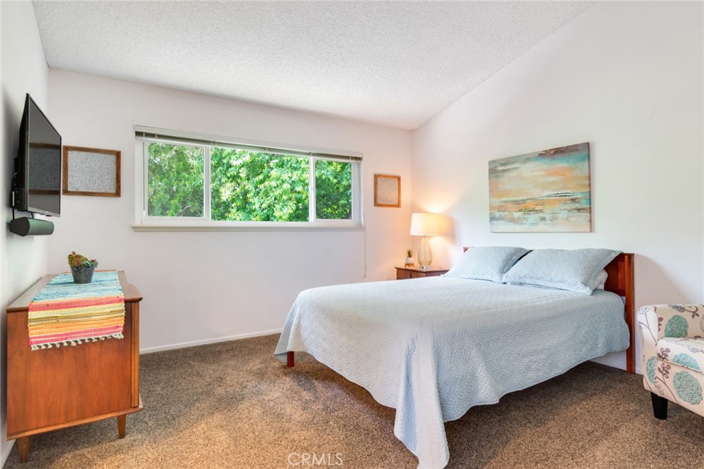 130 Sunridge Way Redlands, CA 92373 - Photo 18 of 35 Primary Bedroom