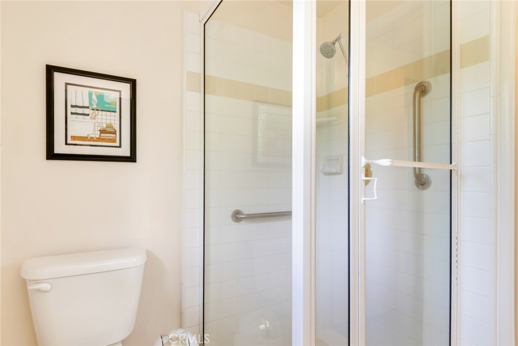 130 Sunridge Way Redlands, CA 92373 - Photo 21 of 35 Primary ensuite shower