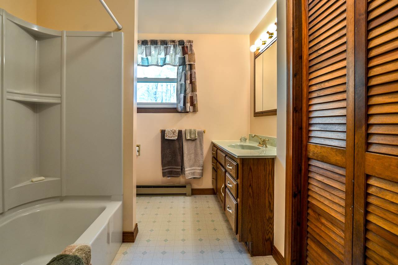 10 Cross Road Exeter, NH 03833 - Photo 11 of 23