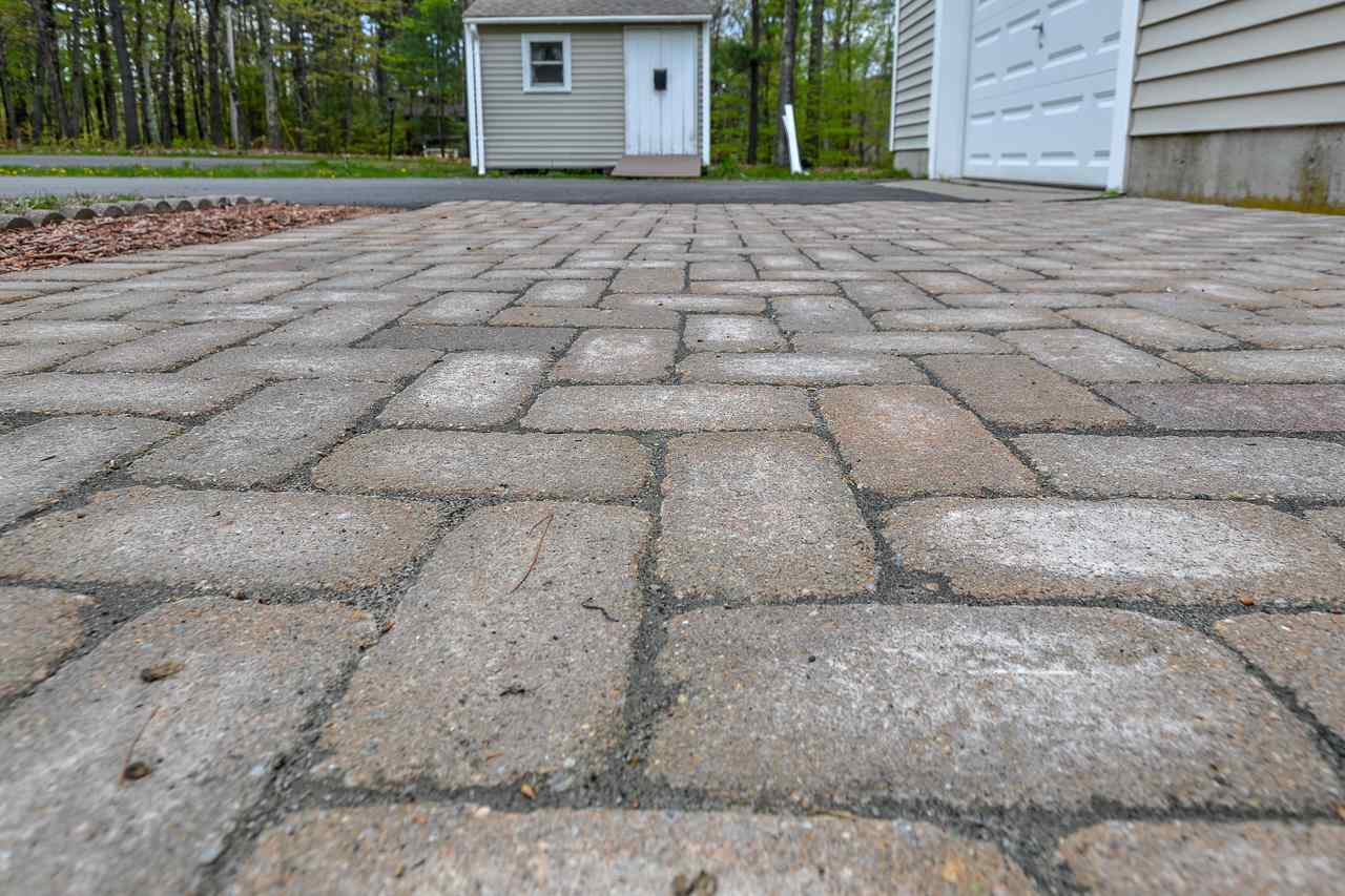10 Cross Road Exeter, NH 03833 - Photo 4 of 23