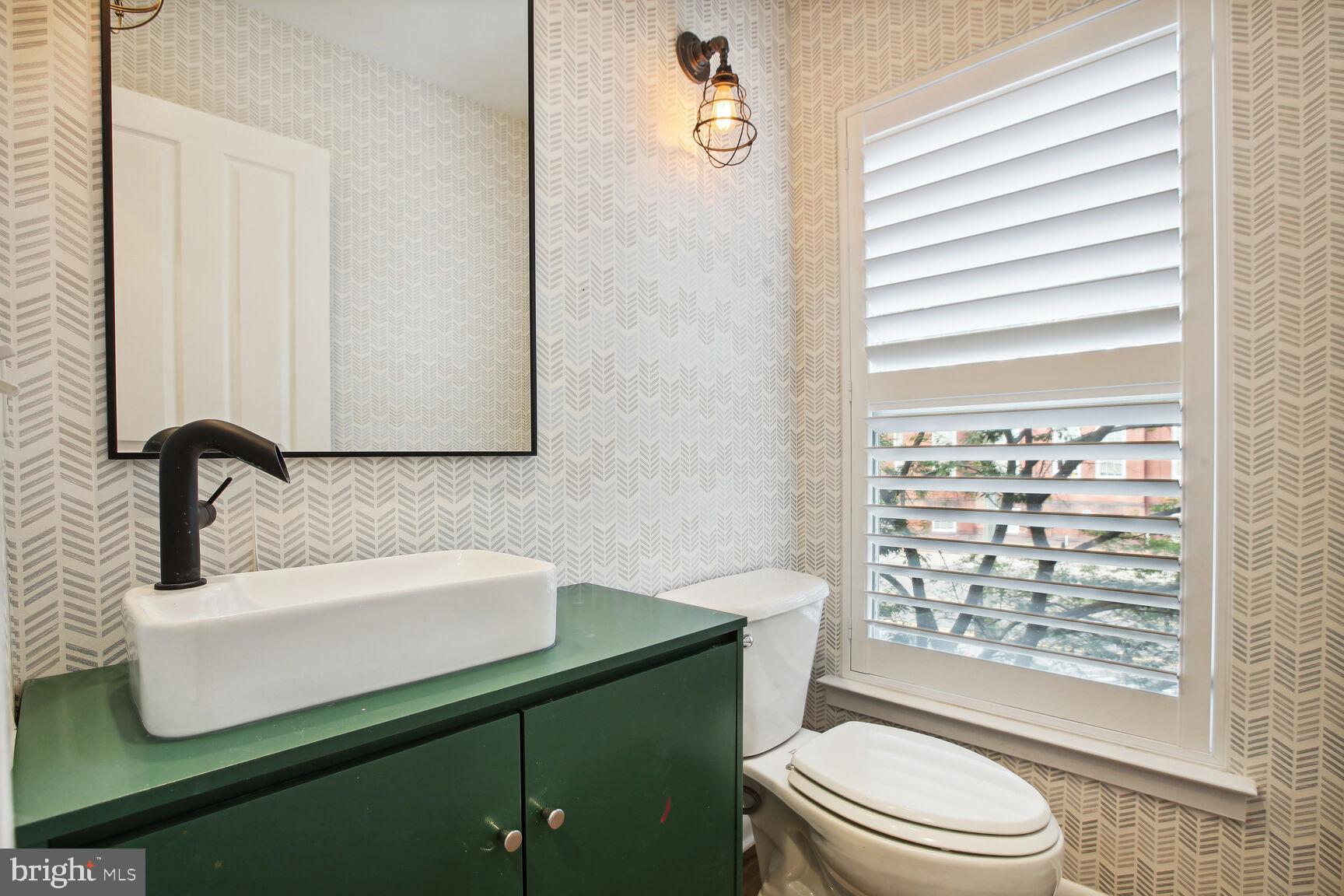 2129 13th Street Northwest Washington, DC 20009 - Photo 9 of 19