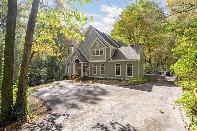 $1,549,995 | 533 Fern Trail, Signal Mountain, TN 37377