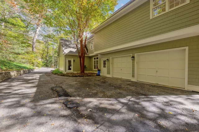 $1,549,995 | 533 Fern Trail, Signal Mountain, TN 37377