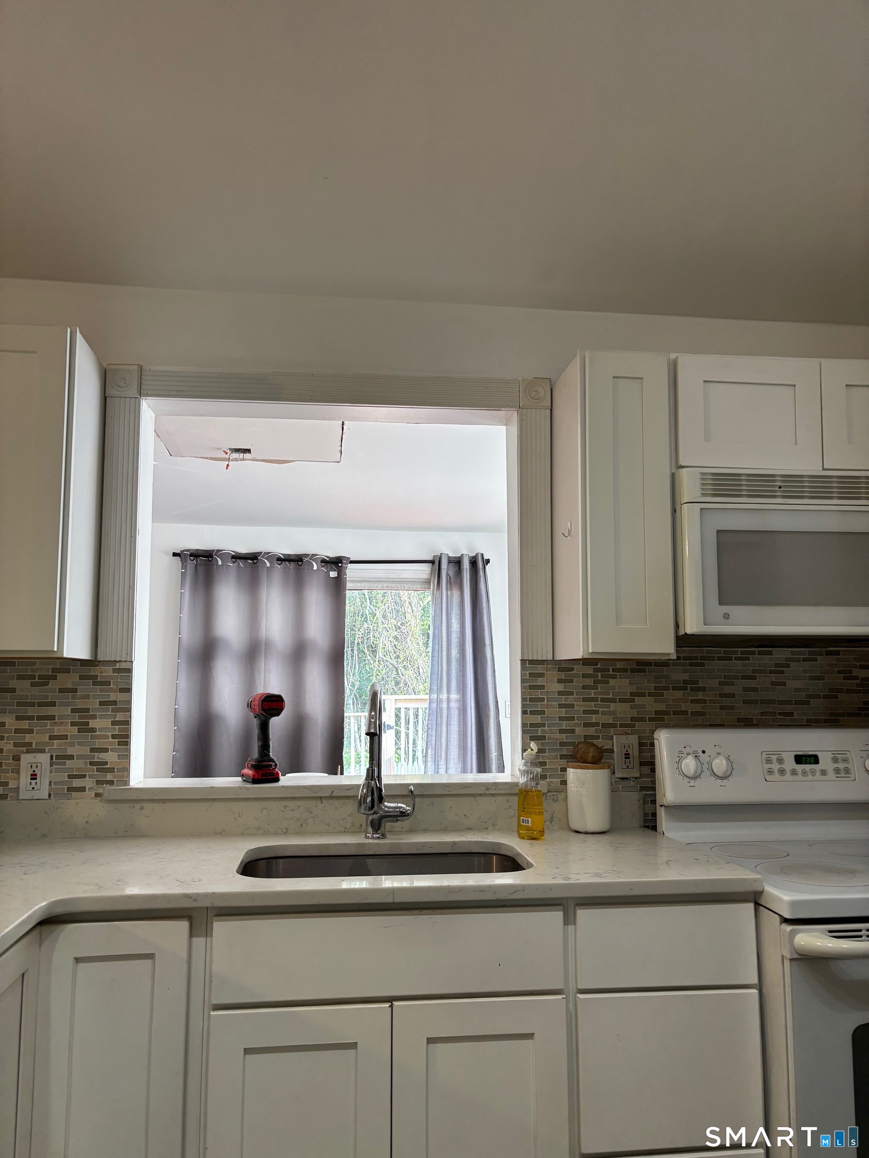 151 Martone Street Waterbury, CT 06708 - Photo 5 of 9