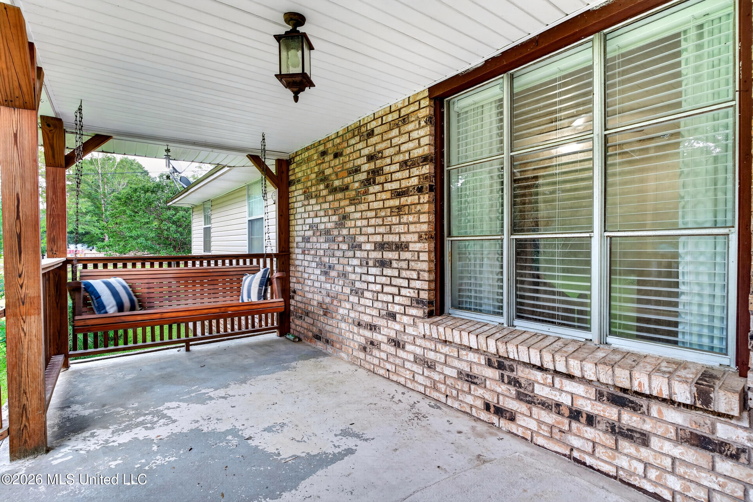 18 Gale Davis Road Lumberton, MS 39455 - Photo 7 of 67 7_07_frontporch