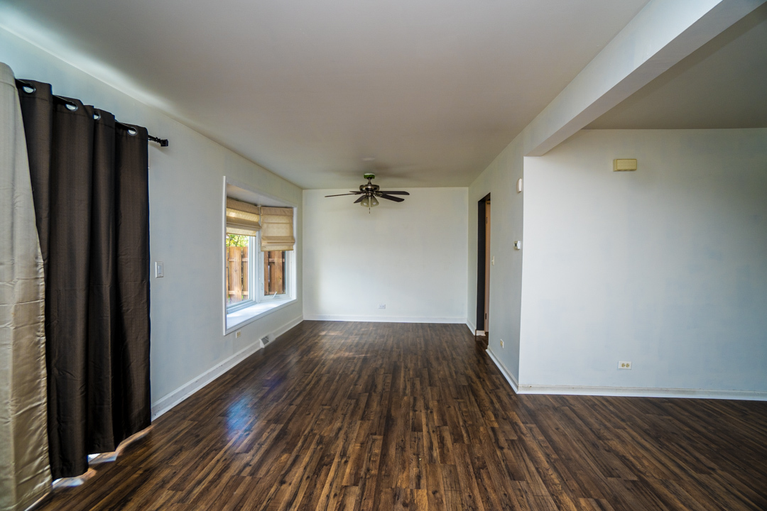 113 Julie Road Bolingbrook, IL 60440 - Photo 2 of 15