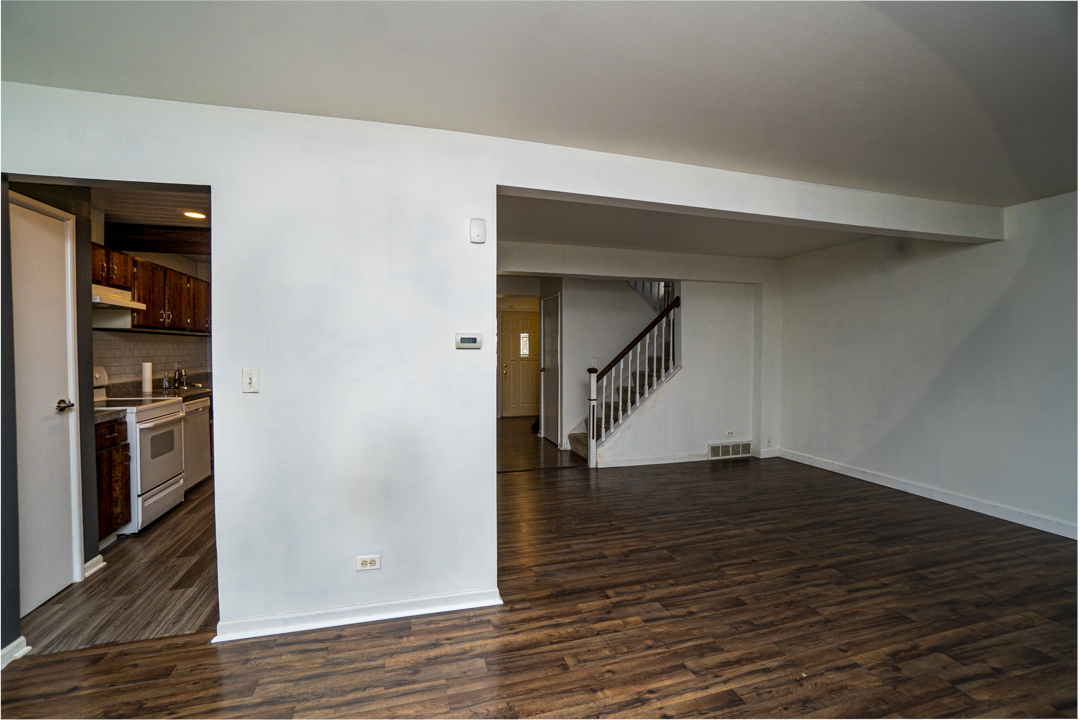 113 Julie Road Bolingbrook, IL 60440 - Photo 3 of 15