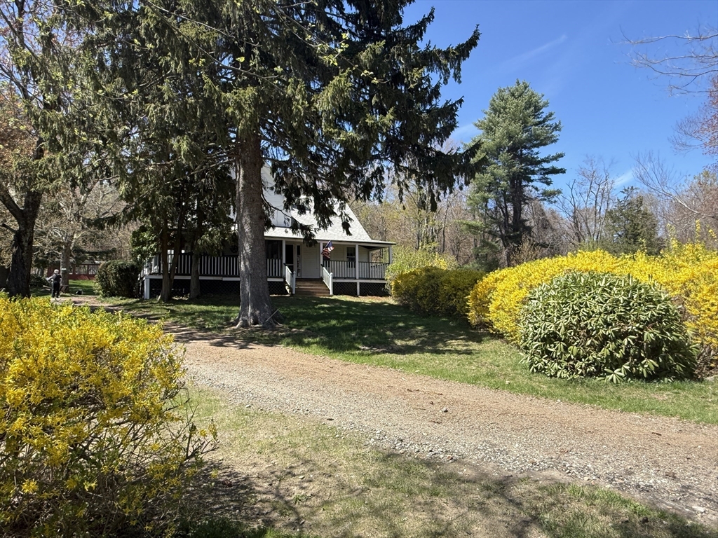 134 Barker Hill Road Townsend, MA 01469 - Photo 5 of 37