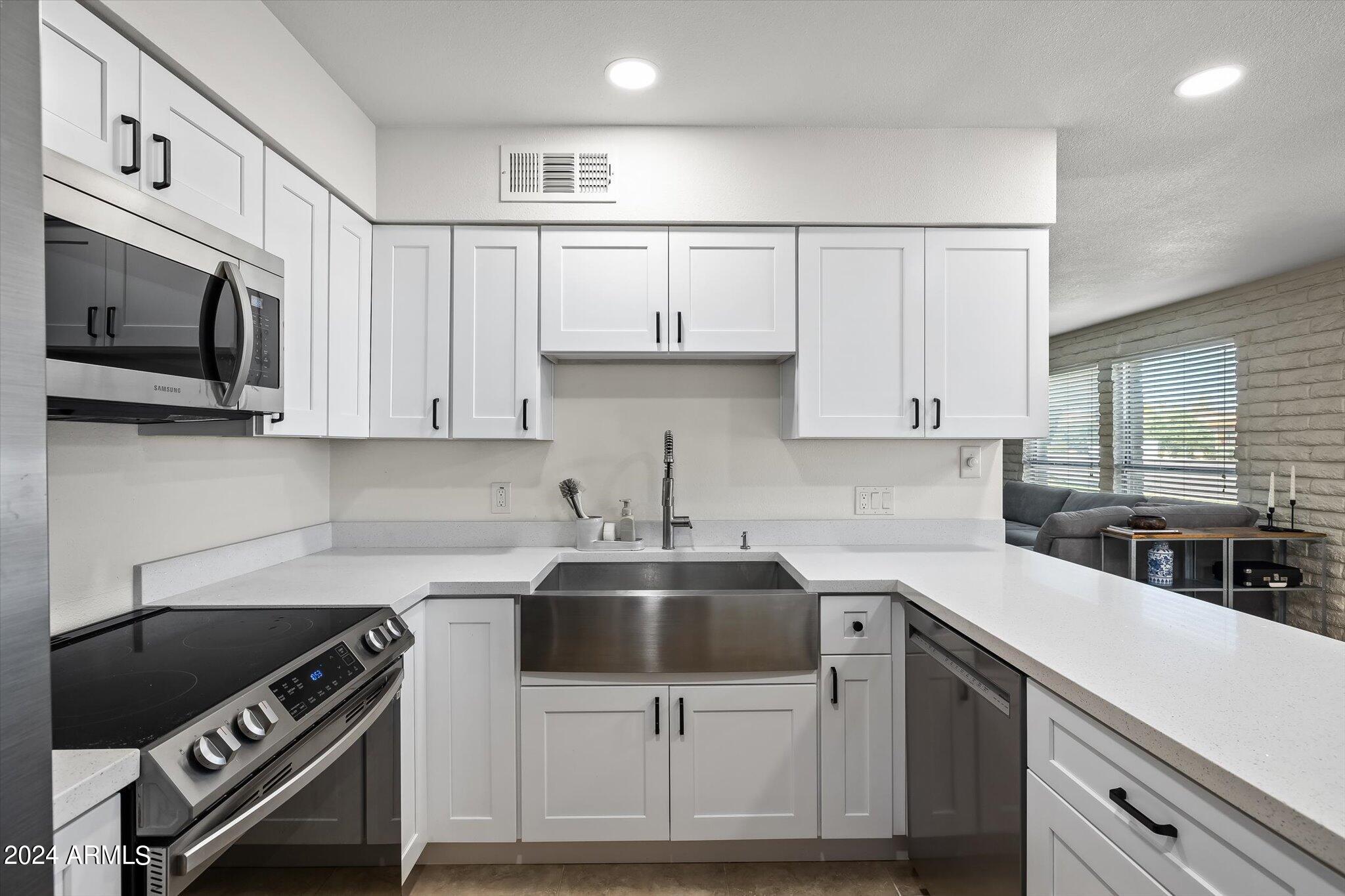 2015 East Southern Avenue, Unit 8 Tempe, AZ 85282 - Photo 9 of 22 Kitchen